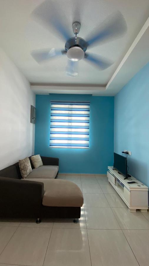 Simfoni Families Suite Kuah Esterno foto